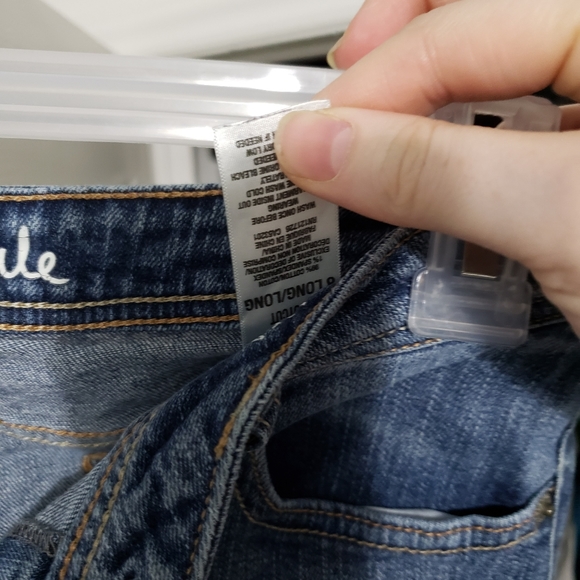 Aeropostol Jeans - Picture 2 of 2